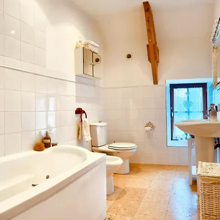Ferienhaus Le Petit Nid, Vue Mer, L'ile De Tatihou Avec Bain Nordique